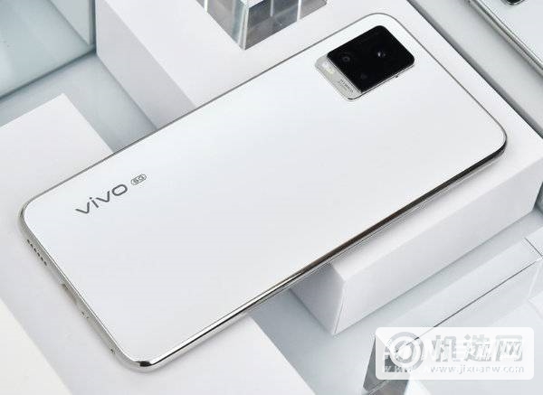 华为nova8se高配版和vivos7哪个好-哪个更值得入手