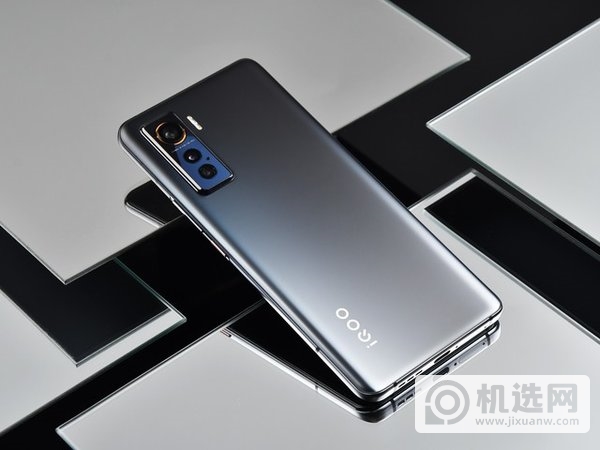 iqoo5和红米k30pro参数对比-iqoo5和红米k30pro性能评测