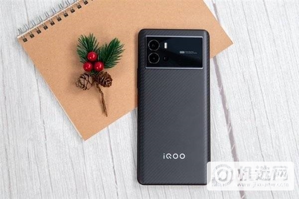 iQOO 9实测：没有任何无短板的直屏电竞旗舰